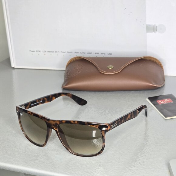 Ray-Ban RB4147 Boyfriend sunglasses - Picture 1 of 5